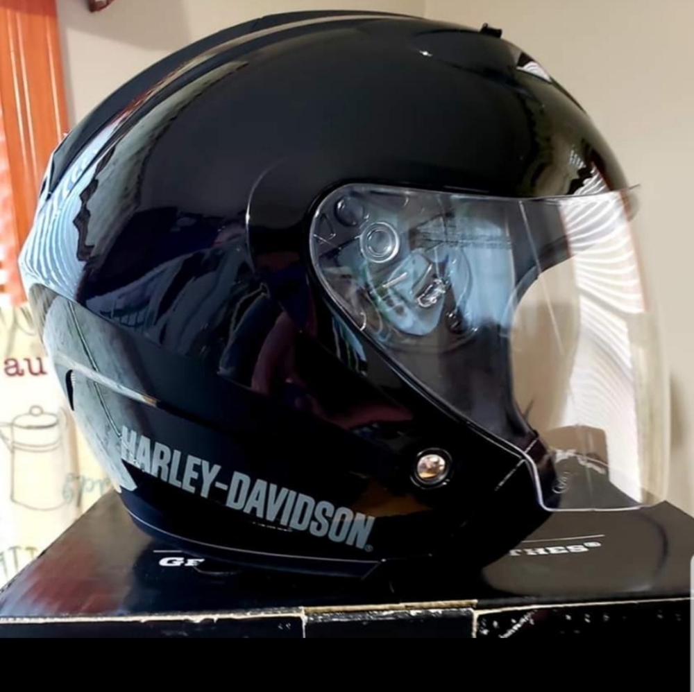 Harley Davidson 3/4 style motorcycle helmet